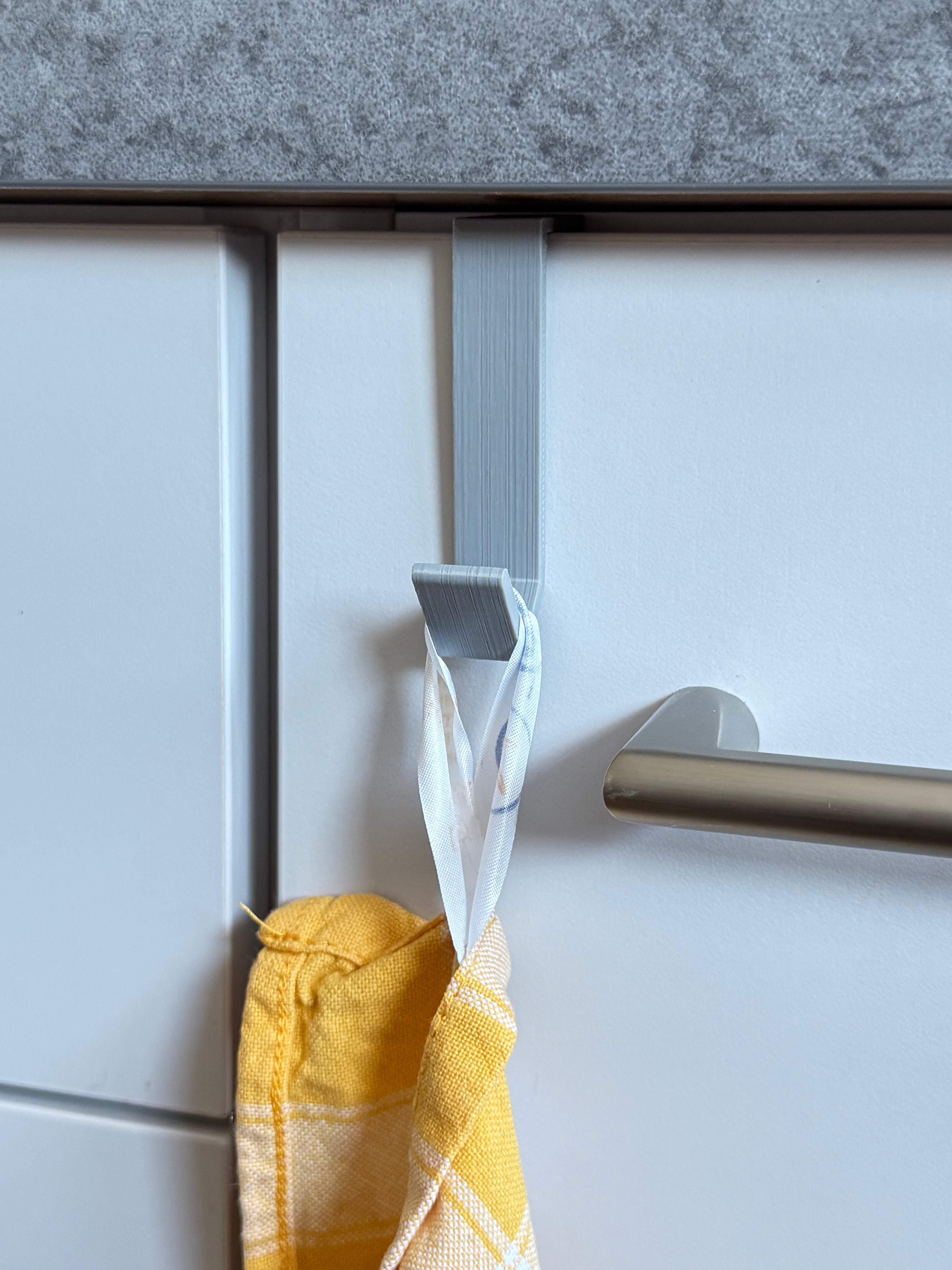 Türhaken für Küchenschränke – Aufhänger für Tücher, Lappen & mehr